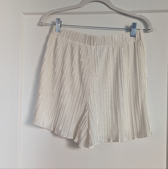 Plisse Shirt + Shorts Set (Bridal Set) - Picture 6 of 13